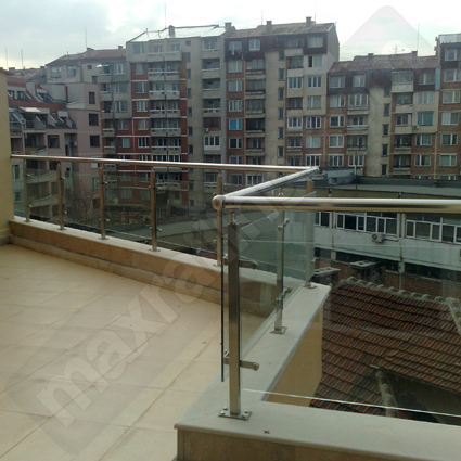 Стъклени парапети